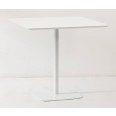 Mesa branca, 80 x 80 x 74 cm (altura)